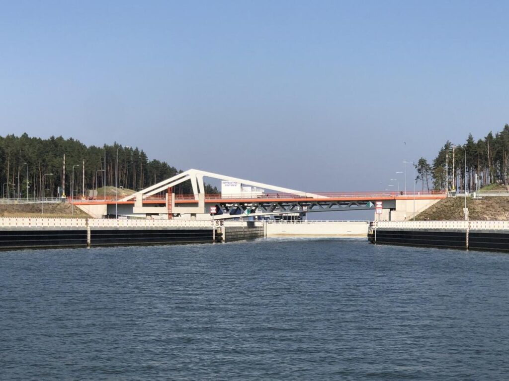Kanał Żeglugowy Zatoka-Zalew 2024 - planowane zmiany przepisów i godziny pracy śluzy